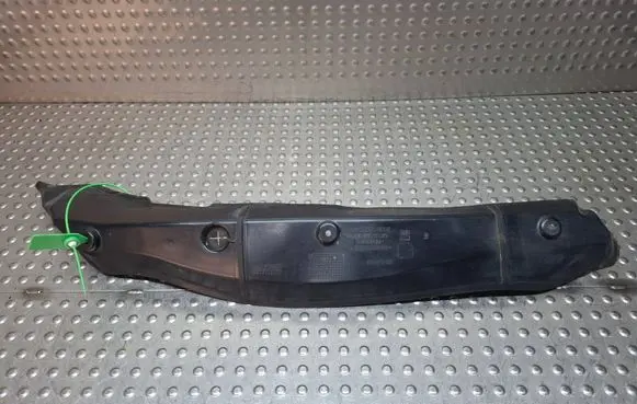 Mercedes-Benz C W205 Fender end trim S27705255 A2058890025