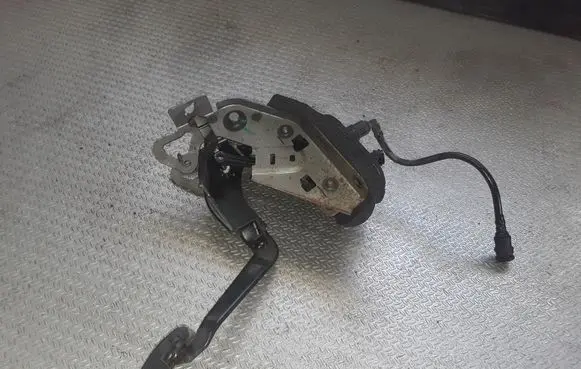 Clutch pedal