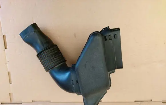 Infiniti FX Intake resonator 1DR1B