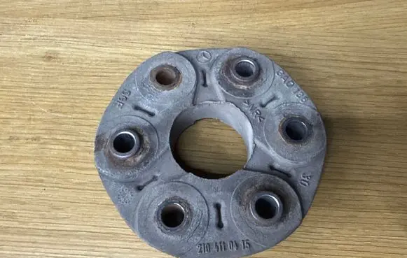 Mercedes-Benz C W204 Rear prop shaft donut coupling/joint 2104110415