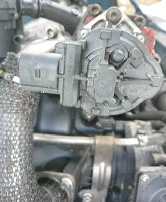 Opel Insignia A EGR valve 724809780