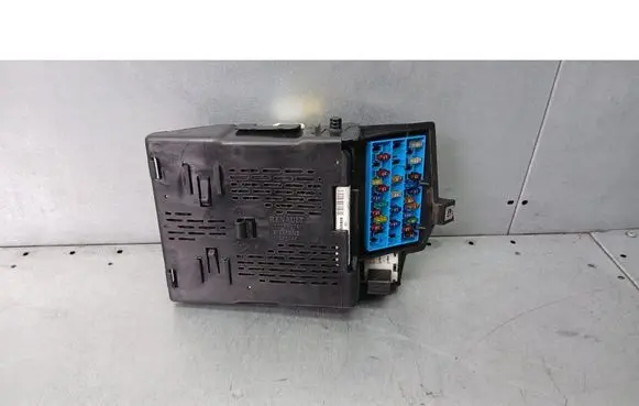 Renault Scenic I Central body control module 7703397911