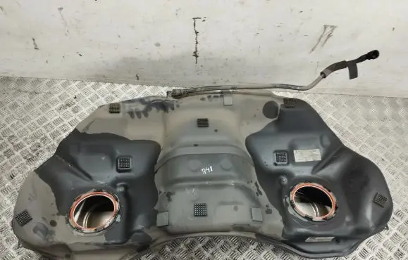 Maserati Ghibli Fuel tank 