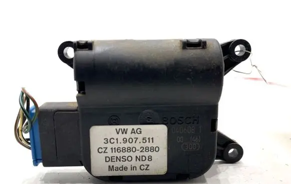 Volkswagen Tiguan Air flap motor/actuator 3C1907511