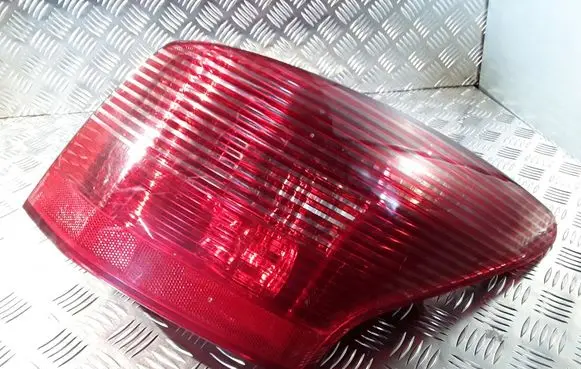 Peugeot 407 Rear/tail lights 9641948680