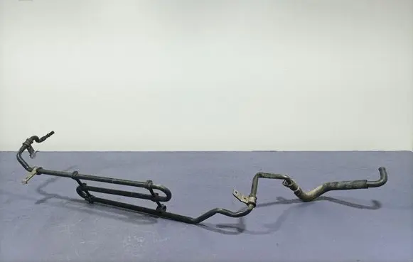 Engine coolant pipe/hose
