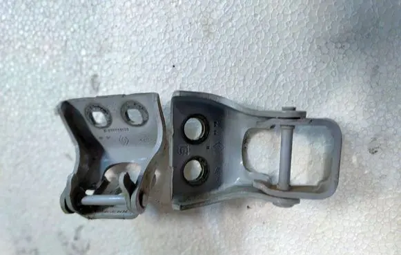 Renault Kangoo II Front door hinge set RENAULT-KANGOO-II RENAULT-KANGOO-III 2014-2020
