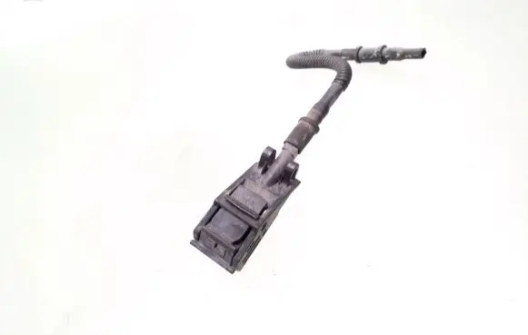 Volkswagen Golf IV Windshield washer spray nozzle 6E0955985