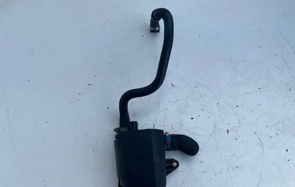 Breather/breather pipe/hose