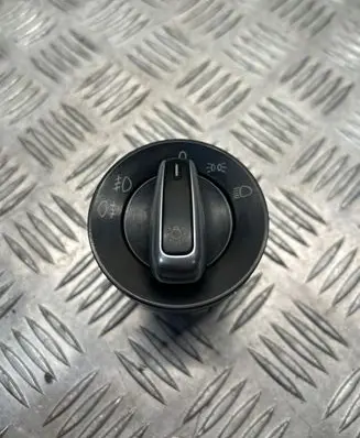 Volkswagen Golf V Light switch