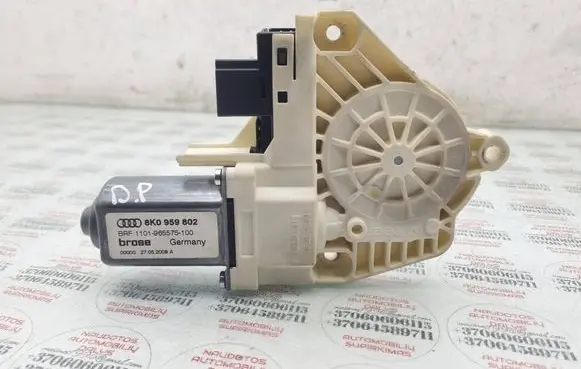 Audi A4 S4 B8 8K Front door window regulator motor 8K0959802