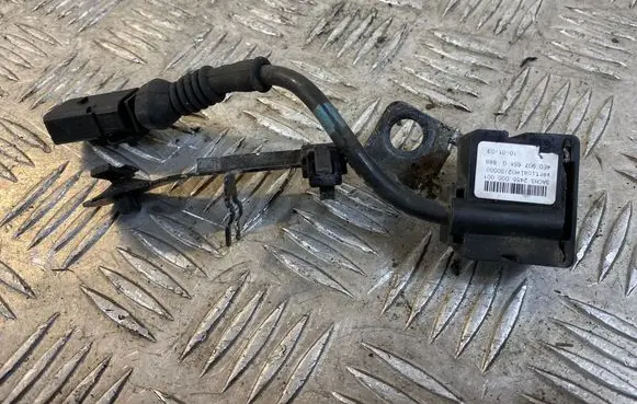Audi A8 S8 D3 4E Air suspension front height level sensor 4E0616576J 4E0907651G