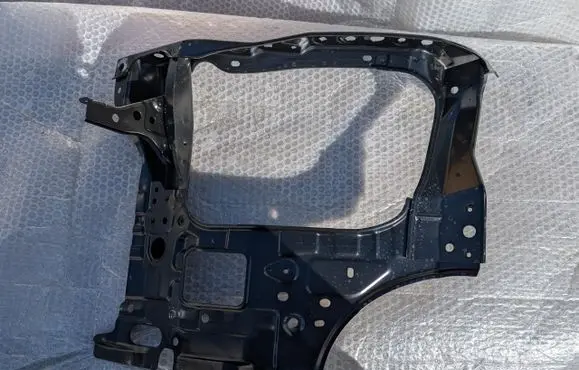Toyota Hilux VIII Headlight/headlamp mounting bracket 