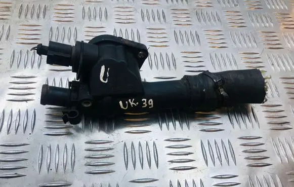 Volkswagen Golf V Engine coolant pipe/hose 03G121132B