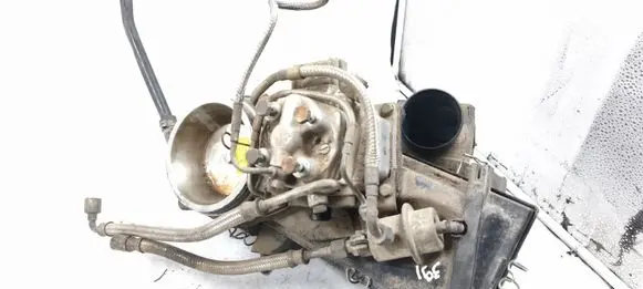 Audi 80 90 B3 Fuel distributor 026133353