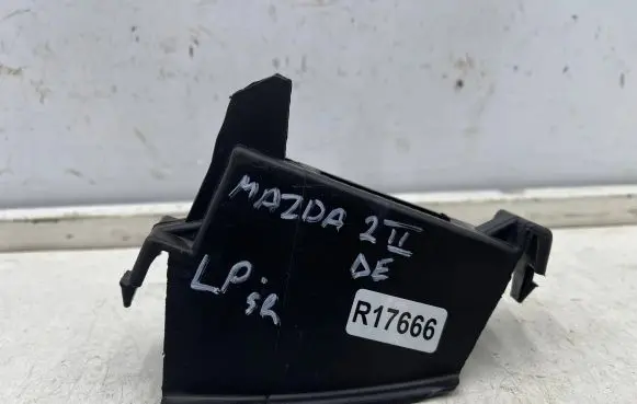 Mazda 2 Front bumper mounting bracket d651-500k2 d651500k2