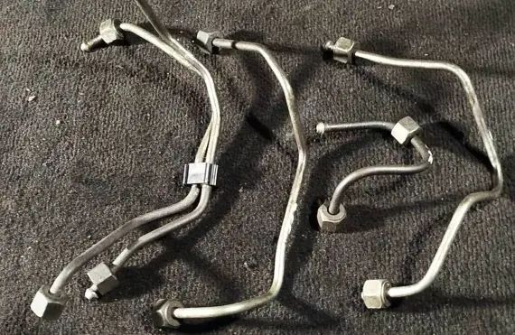 Citroen C8 Fuel injector supply line/pipe 