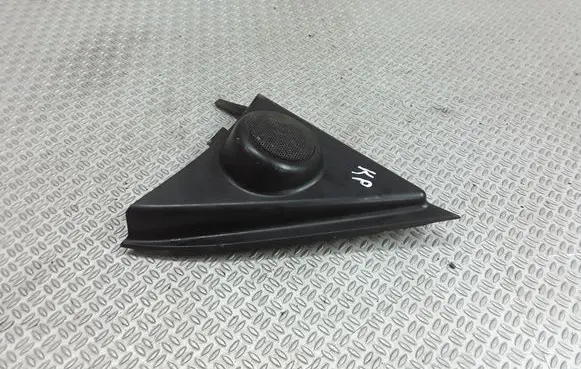 KIA Sorento Front door high frequency speaker