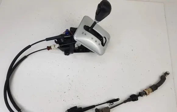 Chrysler Pacifica Gear shifter/selector