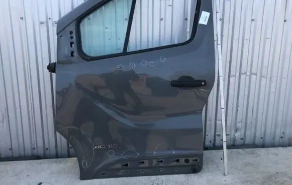 Renault Trafic III (X82) Front door 