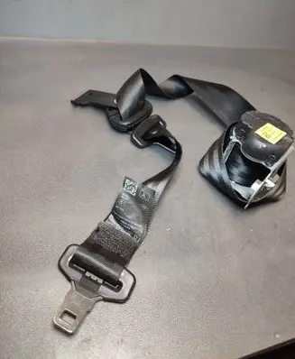 Opel Vivaro Third row seat belt 898404138R