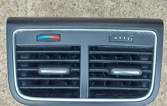 Audi A4 S4 B8 8K Rear air vent grill 8K0819203D