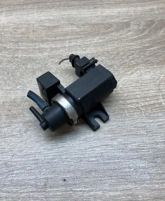 BMW X5 E53 Turbo solenoid valve 2247906 72279600