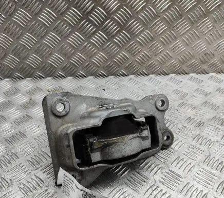 Volvo S90, V90 Engine mount bracket 32255205