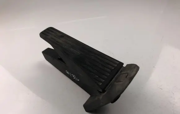 Volvo XC90 Accelerator throttle pedal 31445780