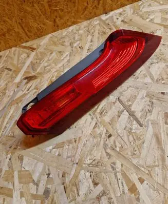 Honda CR-V Rear/tail lights W0706 3004