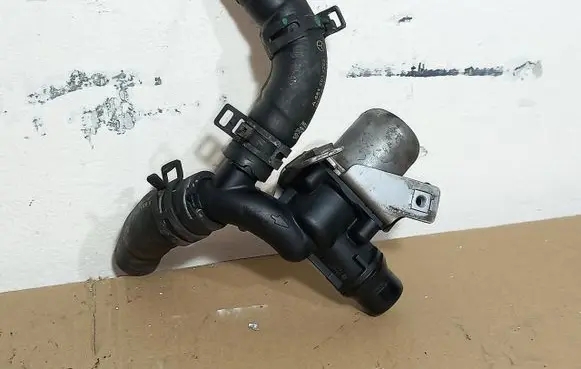 Mercedes-Benz E W212 Coolant heater control valve A6512000431