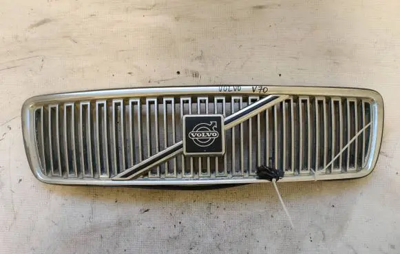 Volvo S70 V70 V70 XC Front grill 9151670