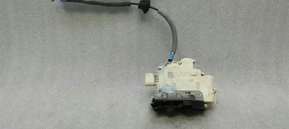 Audi A3 S3 8V Rear door lock 4G0839015C