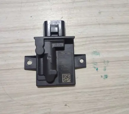 Jaguar F-Pace Fuel injection pump control unit/module FK729D370AF A2C87244403