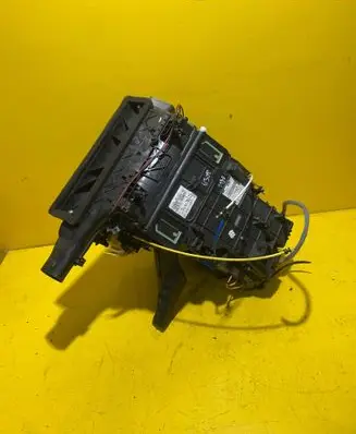 Renault Clio III Interior heater climate box assembly 8200784930