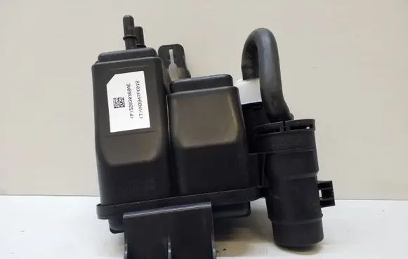 Chrysler Pacifica Active carbon filter fuel vapour canister 52030368AE P52030368AE