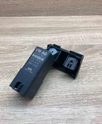 Volkswagen Golf VI Other relay 038907281D 0522120504