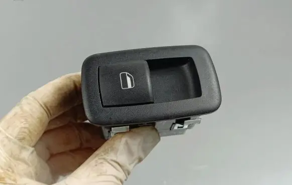 Jeep Grand Cherokee Electric window control switch