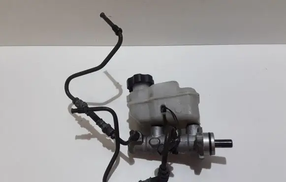 KIA Sorento Master brake cylinder