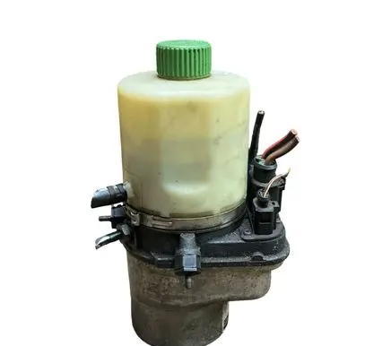Skoda Fabia Mk2 (5J) Power steering pump 6R0423156B