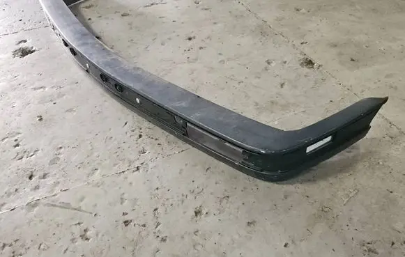 BMW 3 E30 Front bumper 1945509