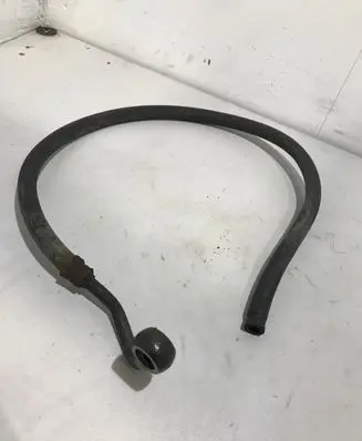 Volkswagen PASSAT B5.5 Engine coolant pipe/hose