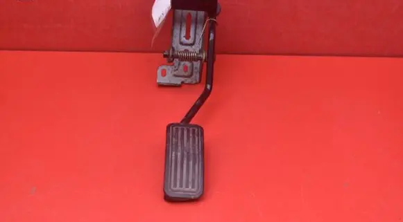 Mazda 3 I Accelerator throttle pedal