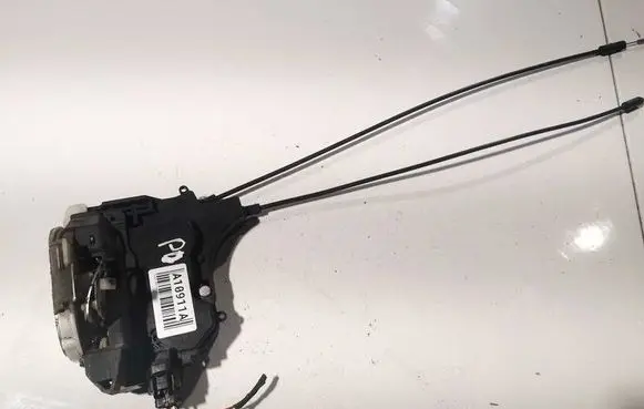 Peugeot 4007 Front door lock