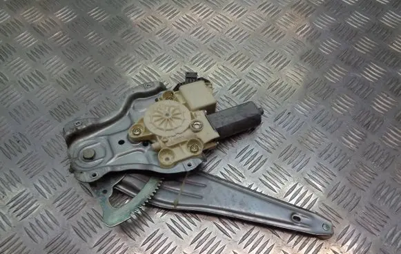 Toyota Avensis T250 Front door electric window regulator 0130822032