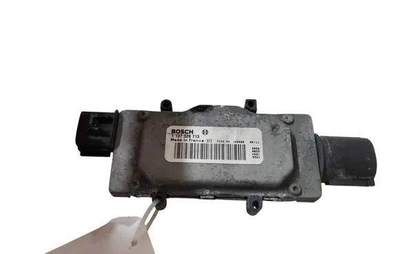 Volvo V40 Coolant fan relay 1137328713