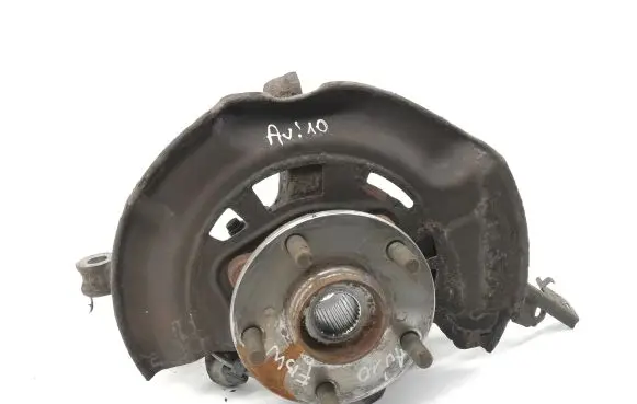 Toyota Avensis T270 Front wheel hub