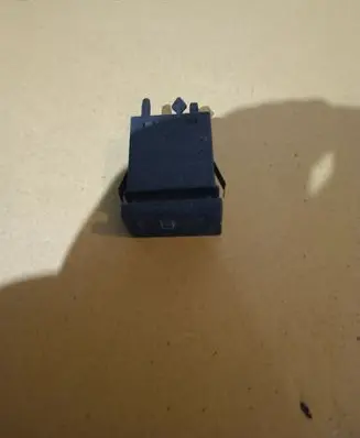 Volkswagen PASSAT B6 Windscreen/window heater switch 3B0959621C