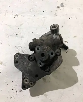 BMW 5 E60 E61 Power steering pump 2247556
