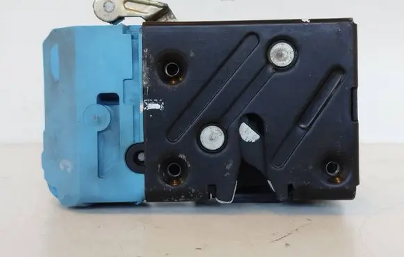 Volvo S60 Front door lock 30663042